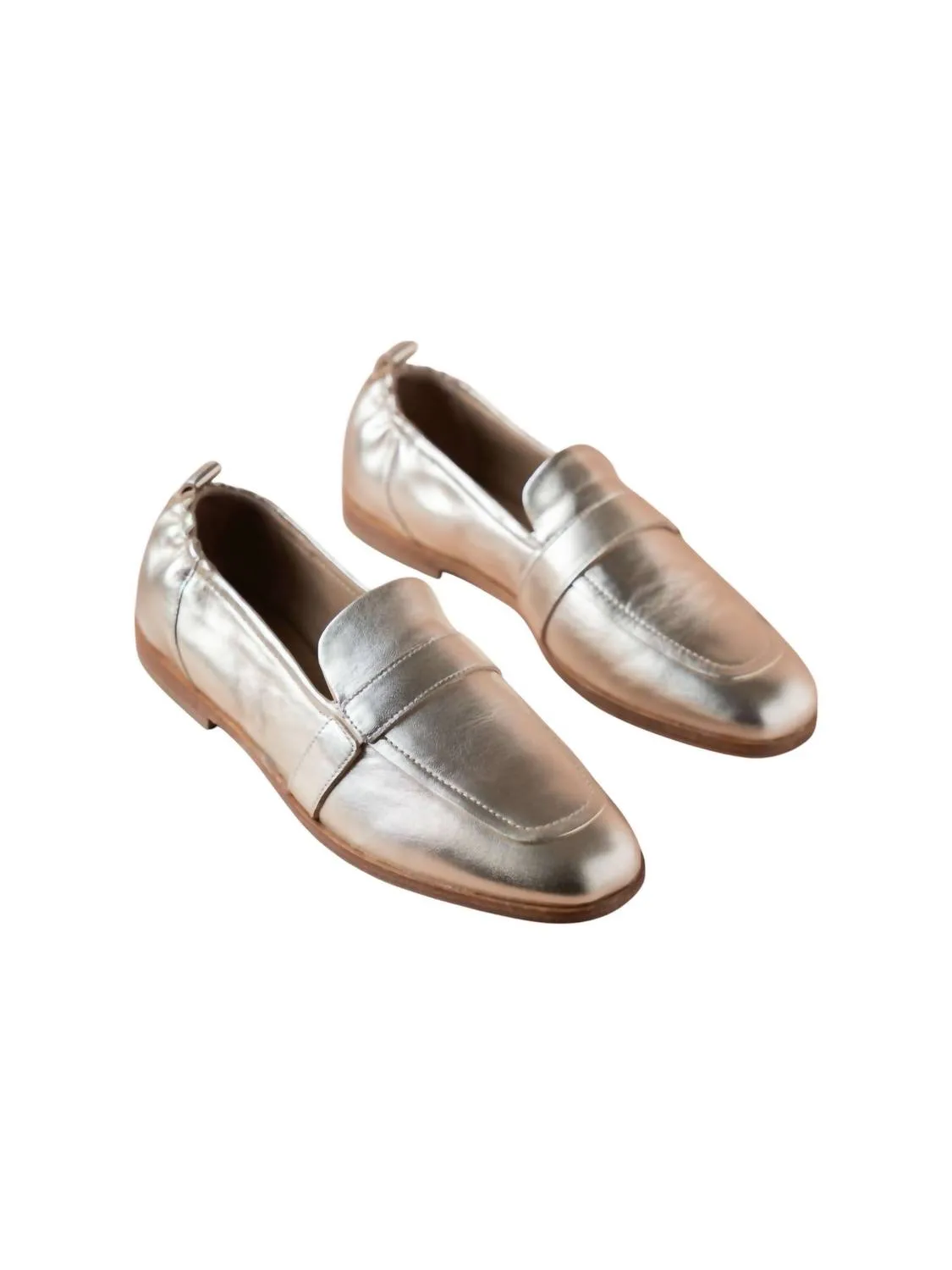 Cedar Loafers In White Gold