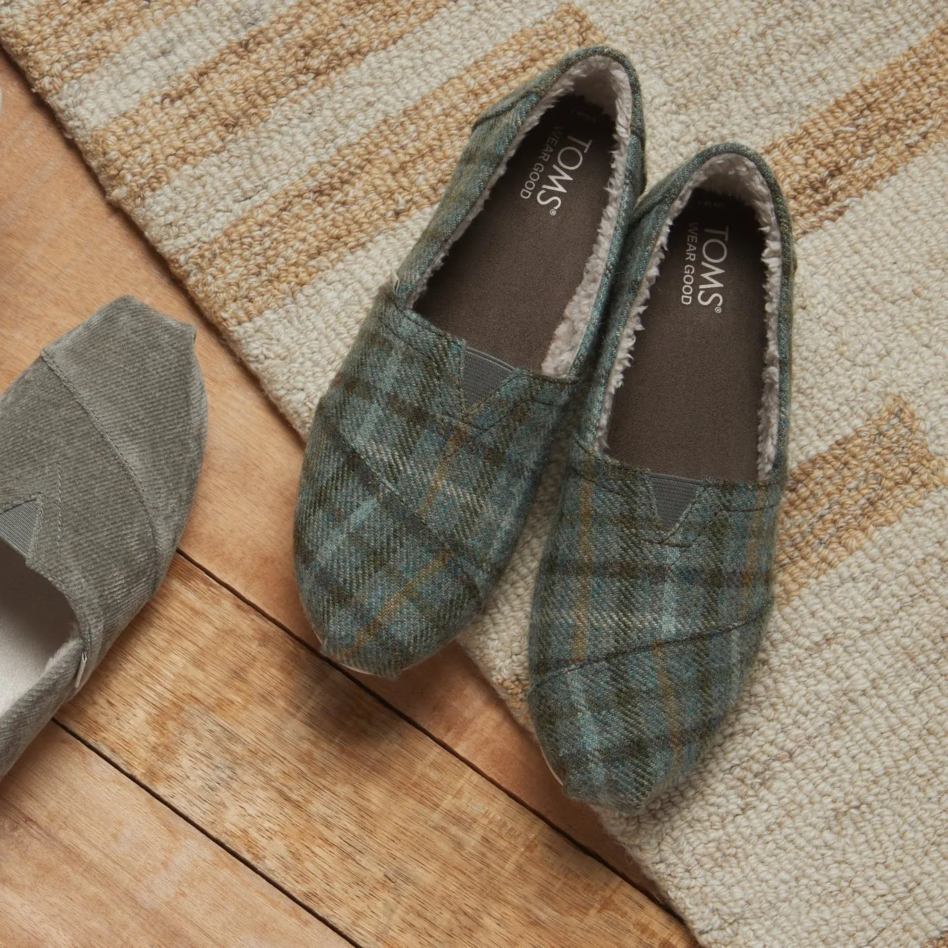 Classic Alpargata Olive Cozy Plaid
