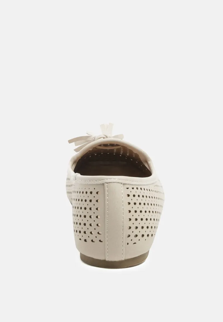 feet nest perforated microfiber loafer
