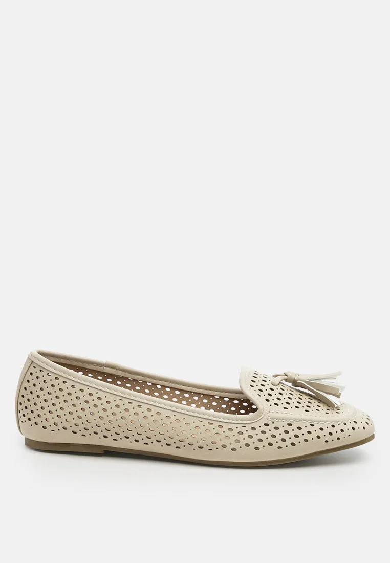feet nest perforated microfiber loafer