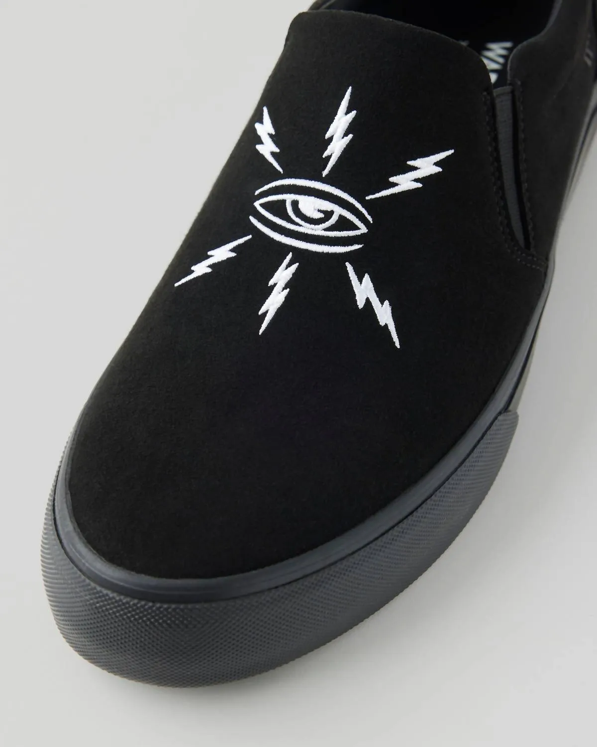 Men's Stranger Slip-On In Black Templeton