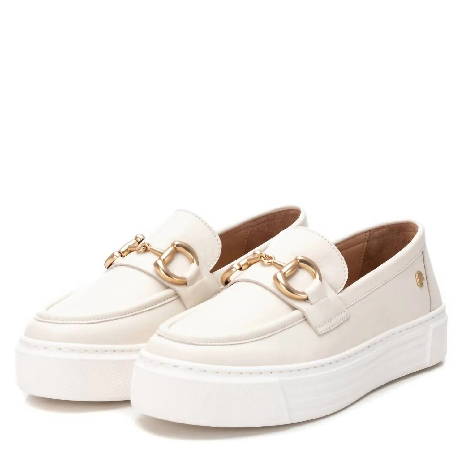 Women's Carmela Collection Moccasins Shoes In Ice
