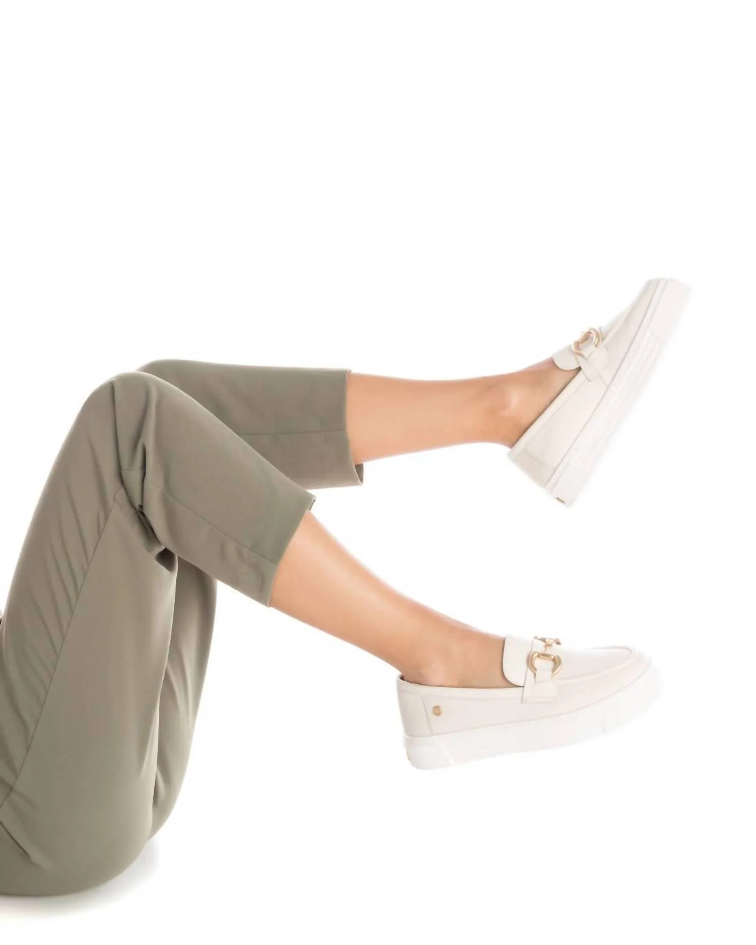 Women's Carmela Collection Moccasins Shoes In Ice