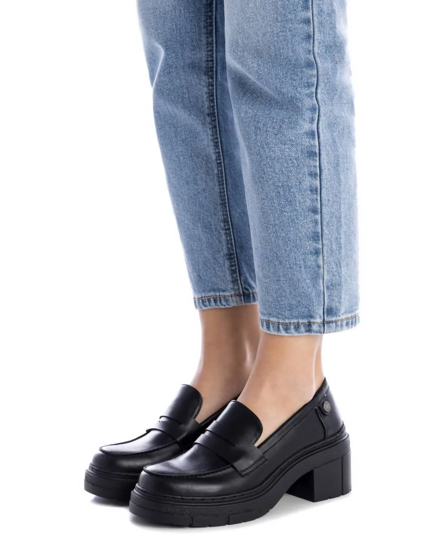 Women's Casual Heeled Moccasins In Black